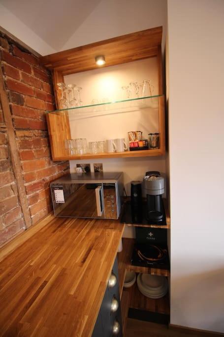 Apartment 6 At Number 8: City Centre, 1 Bedroom, Sofa Bed In Lounge Canterbury Exterior foto