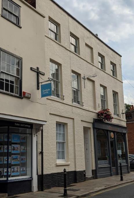 Apartment 6 At Number 8: City Centre, 1 Bedroom, Sofa Bed In Lounge Canterbury Exterior foto